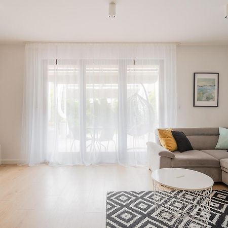 Appartement Rentplanet - Apartament Partynice à Wrocław Extérieur photo
